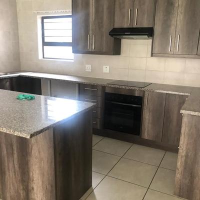 Apartment / Flat For Rent in Victory Park, Johannesburg