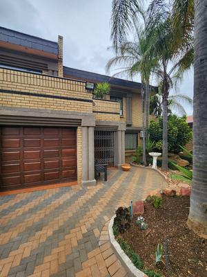 House For Sale in Claudius, Centurion