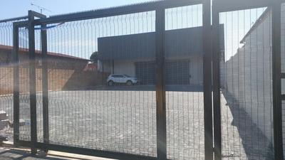 Commercial Property For Rent in Laudium, Centurion