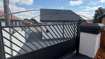 House For Sale in Soshanguve M, Soshanguve 0152