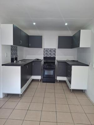 Cottage For Rent in Greymont, Johannesburg